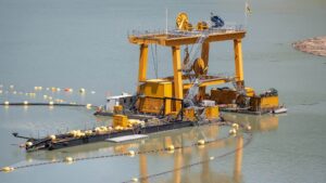 Top Benefits of Using a Floating Dredge for Waterway Maintenance